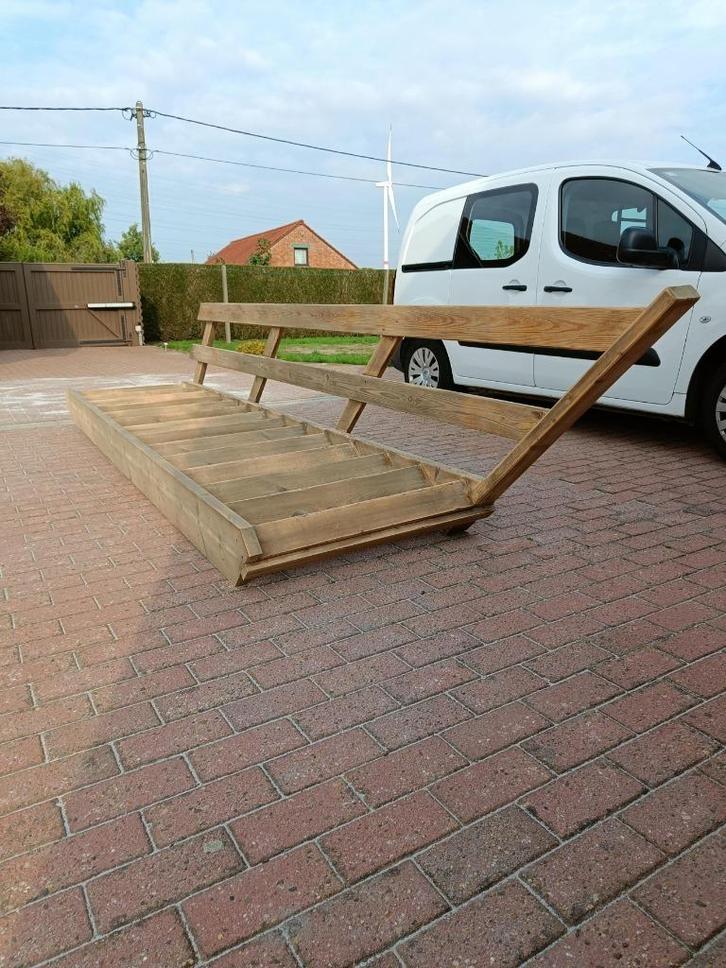 Houten trap met leuning (voorbewerkt), Doe-het-zelf en Bouw, Ladders en Trappen, Gebruikt, Trap, Ophalen