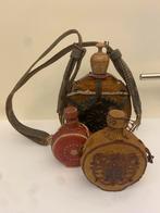 Antieke woestijnen lederen veldflessen., Ophalen of Verzenden