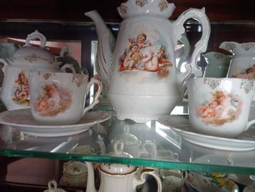 KOFFIE SERVIES MET PRACHTIGE BABY TAFERELEN ANTIEK COMPLEET beschikbaar voor biedingen
