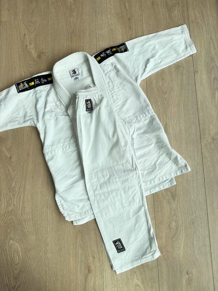 Taekwondopak matsuru maat 150, Sport en Fitness, Vechtsporten en Zelfverdediging, Gebruikt, Taekwondo, Vechtsportpak, Maat S, Ophalen of Verzenden