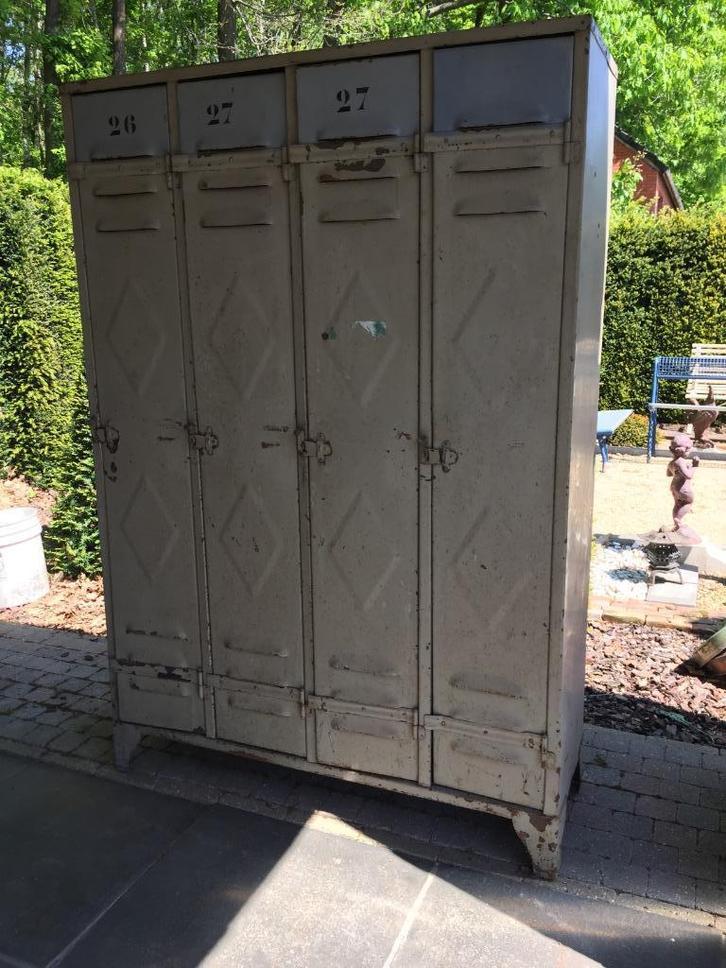Authentieke oude Franse 4 - deurs lockerkast Wiebers, Huis en Inrichting, Kasten | Lockerkasten, Gebruikt, Ophalen