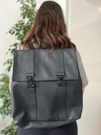 Waterdichte rugzak Rains, Handtassen en Accessoires, Tassen | Rugtassen, Gebruikt, 25 tot 40 cm, Waterdicht, 30 tot 45 cm