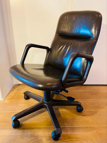 Vintage bureau stoel (echt leder)  beschikbaar voor biedingen