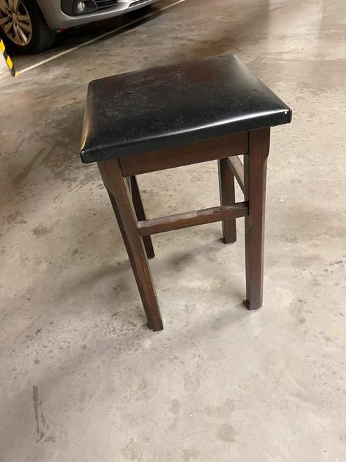 Houten tabouret , scai zitvlak, Huis en Inrichting, Krukjes, Zo goed als nieuw, Ophalen of Verzenden