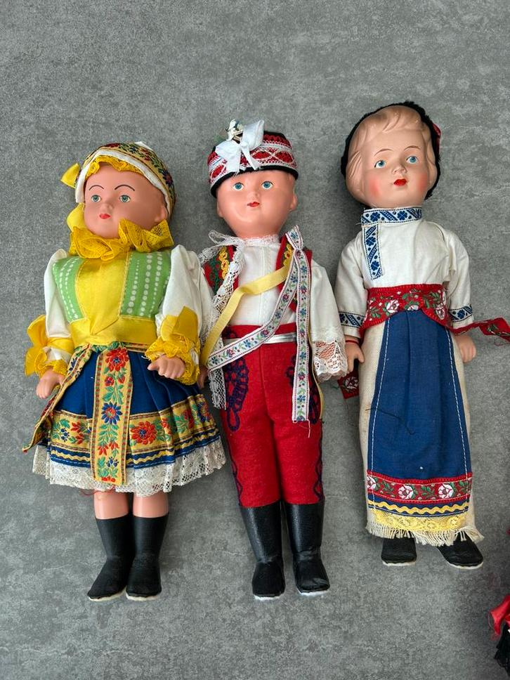 Tschechische poppen in traditionele klederdracht, Verzamelen, Poppen, Ophalen of Verzenden