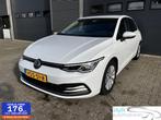 Volkswagen Golf 1.0 TSI Life LICHTE HAGELSCHADE, Auto's, Voorwielaandrijving, Stof, Gebruikt, Zwart