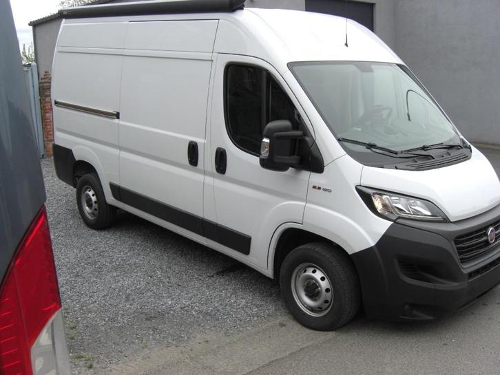 Fiat Ducato L2H2 2021 2.3D 53m.km + THULE luifel, Auto's, Bestelwagens en Lichte vracht, Particulier, ABS, Achteruitrijcamera