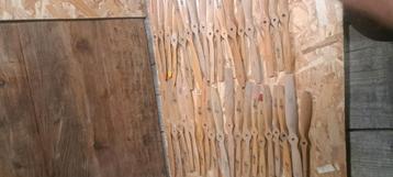 Lots helice bois et apc beschikbaar voor biedingen