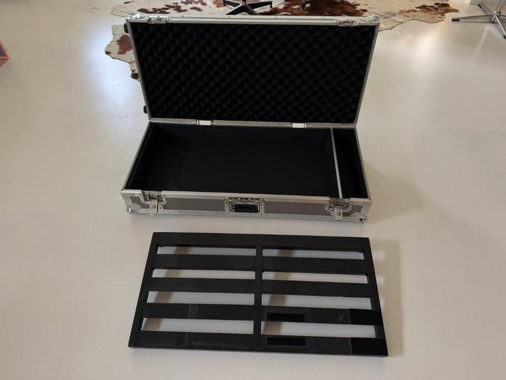 Pedaltrain Classic PRO with Wheeled Tour Case, Muziek en Instrumenten, Behuizingen en Koffers, Gebruikt, Overige instrumenten