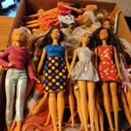 Een doos met 70 Barbies, Diversen, Rommelmarktspullen, Ophalen