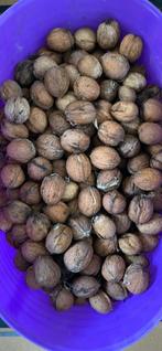 Noix, Divers, Enlèvement