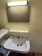 Lavabo met rekje, spiegel en lamp, Ophalen, Gebruikt, Chroom, Wastafel