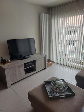 Tv-meubel beschikbaar voor biedingen