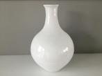 Vase en verre blanc convexe. Hauteur : 40 cm PARFAIT ÉTAT., Maison & Meubles, Accessoires pour la Maison | Vases, Comme neuf, Moins de 50 cm