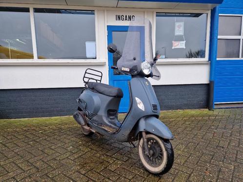 BTC RIVA scooter A-klasse ( in Nederland ) vespa look model, Fietsen en Brommers, Scooters | Overige merken, Gebruikt, Klasse A (25 km/u)