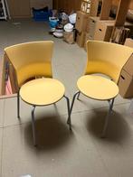 2 gele stoelen (kunststof), Huis en Inrichting, Stoelen, Ophalen, Zo goed als nieuw, Kunststof