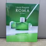 Verschillende kartonnen reclamepanelen PARFUM, Enlèvement, Utilisé