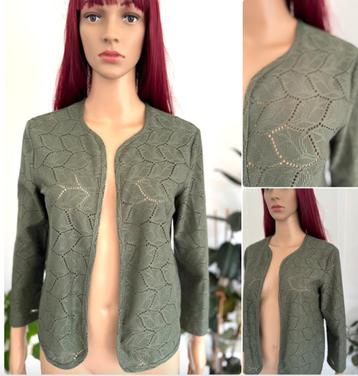 Beautiful green vest (size S/M) beschikbaar voor biedingen