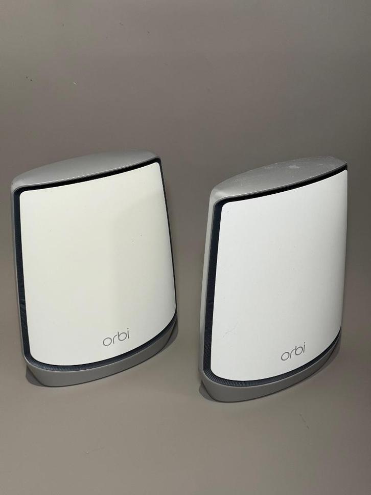 WiFi + satellietrouter -- WiFi 6 tri-band mesh, Computers en Software, Routers en Modems, Zo goed als nieuw, Router, Ophalen