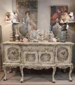 Louis XV DRESSOIR met Klauwen poten, Enlèvement