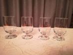 4 Guinness glazen op voet, Ophalen of Verzenden, Gebruikt, Glas of Glazen, Overige merken