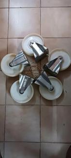 5 WIELEN NYLON, Ophalen