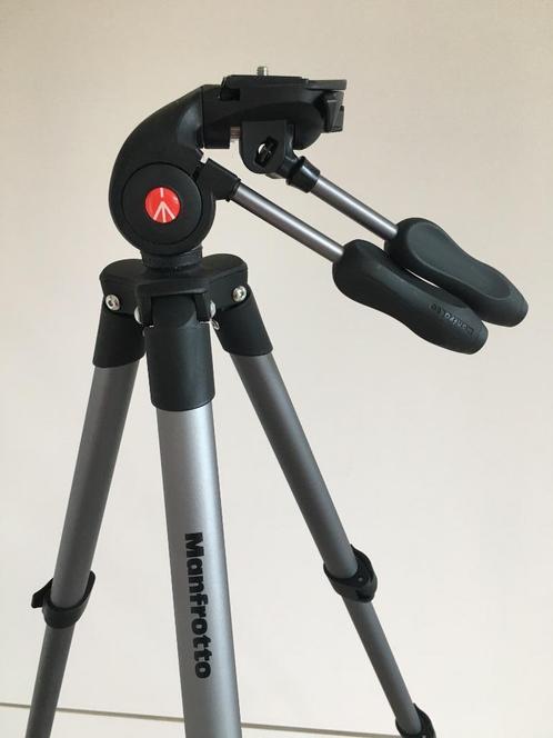 Manfrotto statief Compact Advanced, Audio, Tv en Foto, Fotografie | Statieven en Balhoofden, Nieuw, Driepoot, 150 tot 175 cm, Ophalen