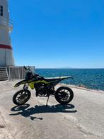 Sherco 50cc 2023, Fietsen en Brommers, Ophalen, Zo goed als nieuw