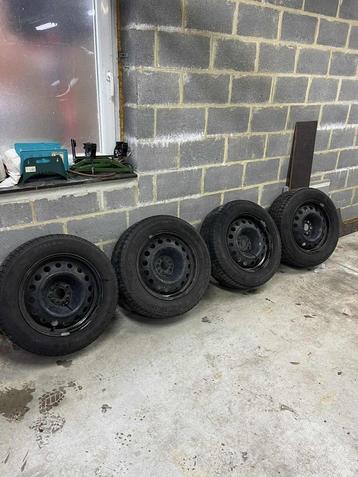 Jantes + Pneus Hiver Continental 215/60 R16 beschikbaar voor biedingen