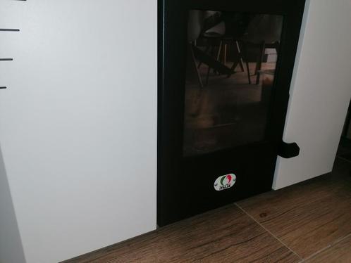 slanke pelletkachel, Huis en Inrichting, Kachels, Zo goed als nieuw, Pelletkachel, Overige brandstoffen, Ophalen