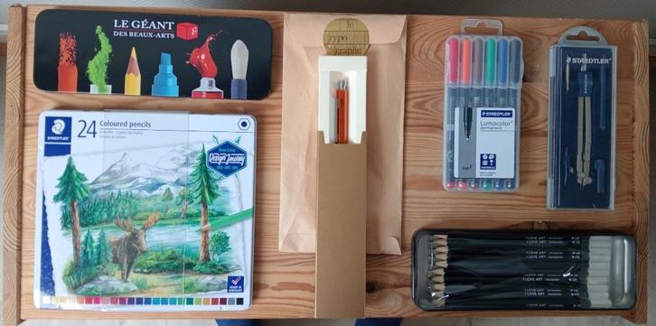 Set items om te tekenen en te schrijven, Hobby en Vrije tijd, Cursusmateriaal, Nieuw, Kunst en Creatief, Meerdere media, Ophalen of Verzenden