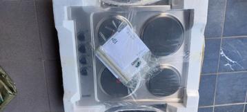 Cuisinière électrique, Neuf, Enlèvement ou Envoi, 4 zones de cuisson, Encastré