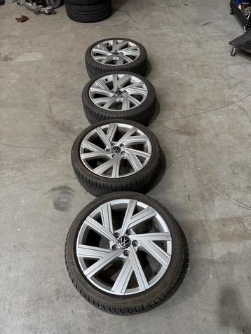 18 INCH ORIGINELE BERGAMO VELGEN VW GOLF 8 5H0601025M beschikbaar voor biedingen