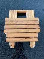 Opvouwbaar houten zitstoeltje, Kinderen en Baby's, Kinderstoelen, Ophalen of Verzenden, Gebruikt, Inklapstoel