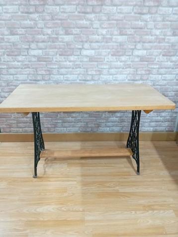 Table ou console  beschikbaar voor biedingen