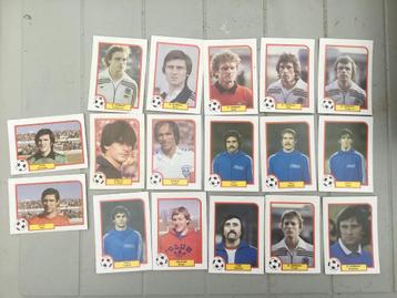 17 prenten chromos voetbal Eurocup 1980 Monty chewing gum disponible aux enchères