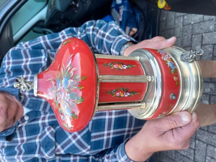 Mooie antieke sigaretten carrousel dat open gaat met muziek., Antiek en Kunst, Antiek | Glaswerk en Kristal, Ophalen