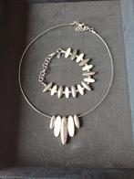 Très bel ensemble de collier et bracelet Victoria, Enlèvement