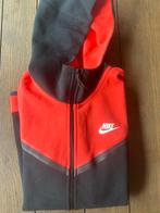 Nike tech vest rood/ zwart, Vêtements | Femmes, Pulls & Gilets, Enlèvement ou Envoi, Neuf, Rouge