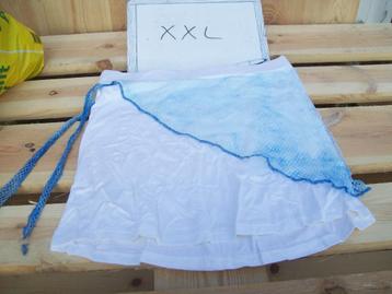 Prachtig rokje Wit / Blauw XXL nieuw in verpakking. beschikbaar voor biedingen