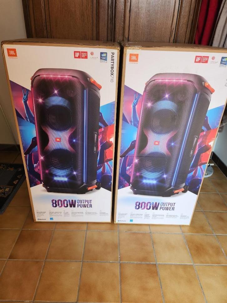 Set van 2 stuks JBL Partyboxen 710 zwart 800 W., Audio, Tv en Foto, Luidsprekerboxen, Nieuw, Front, Rear of Stereo speakers, 120 watt of meer