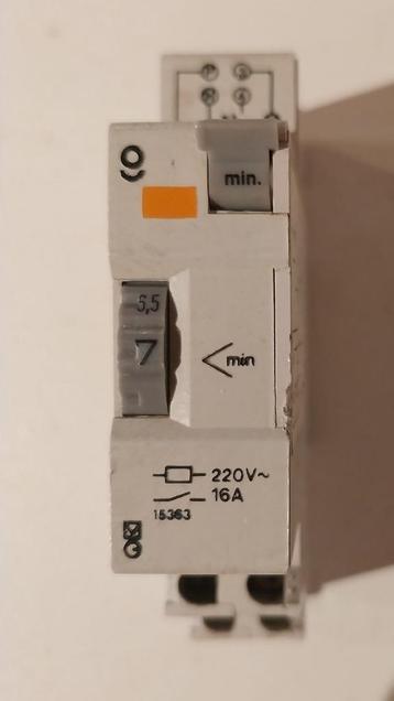 Mehanische timer din rail. beschikbaar voor biedingen