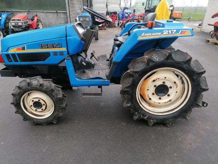 Iseki TU217F Vierwielaangedreven Minitractor, Zakelijke goederen, Machines en Bouw | Tuin, Park en Bosbouw, Overige typen