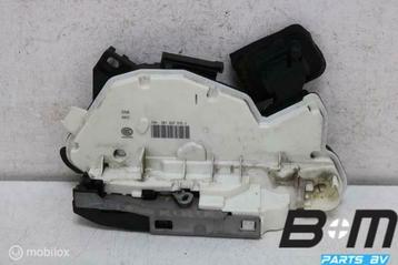 Portierslot linksvoor VW Polo 6C 5K1837015J