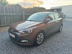 Te koop: Hyundai i20 – full option bronskleur, Auto's, Hyundai, Voorwielaandrijving, Euro 5, Stof, Zwart