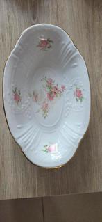 Saladeschaal in porselein van Limoges 29 cm 8 cm L., Antiek en Kunst, Ophalen