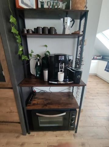 Industriële kast / rek – hout en metaal – 170 cm hoog beschikbaar voor biedingen