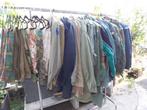 Lot van 40 stuks leger kledij en 35 baretten, Verzamelen, Ophalen, Landmacht, Kleding of Schoenen
