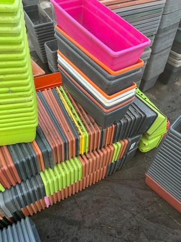 Mini bloembakjes 26,5 cm in mooie kleuren  beschikbaar voor biedingen