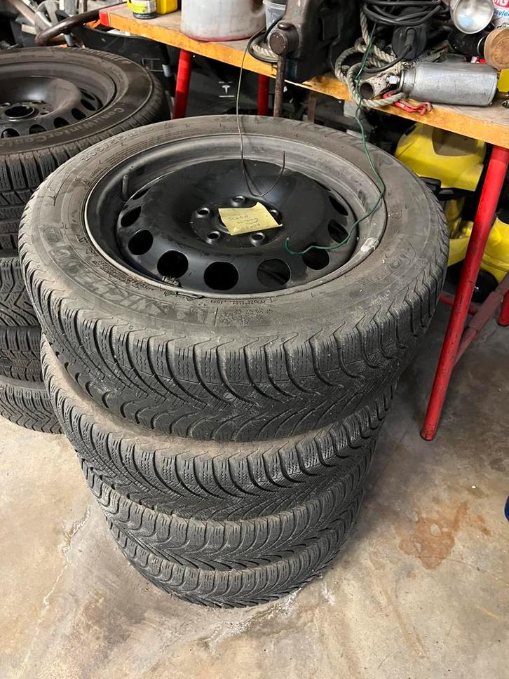 3 jeux de jantes avec pneus d'hiver : Volkswagen Skoda Audi, Autos : Pièces & Accessoires, Pneus & Jantes, Pneus et Jantes, Pneus hiver